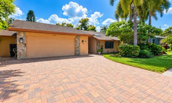 1040 Rosetree Ln, Tarpon Springs, FL, 34689