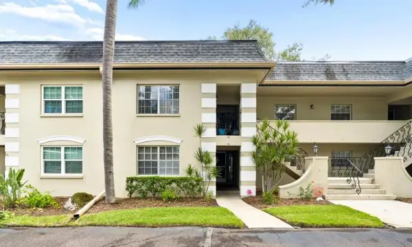 43 Country Club Drive, Largo, FL, 33771