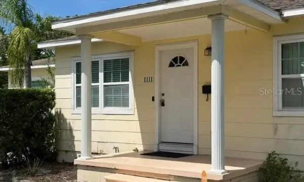 1111 Asturia Way S, St Petersburg, FL, 33705