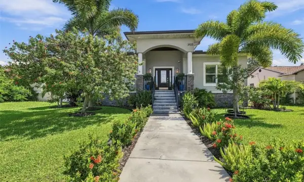 3925 1st Street NE, St Petersburg, FL, 33703