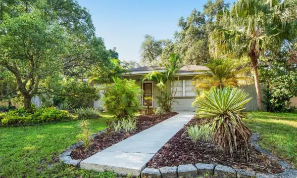 422 W Louisiana Avenue, Tampa, FL, 33603