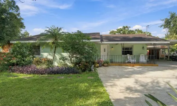 3909 W Powhatan Avenue, Tampa, FL, 33614