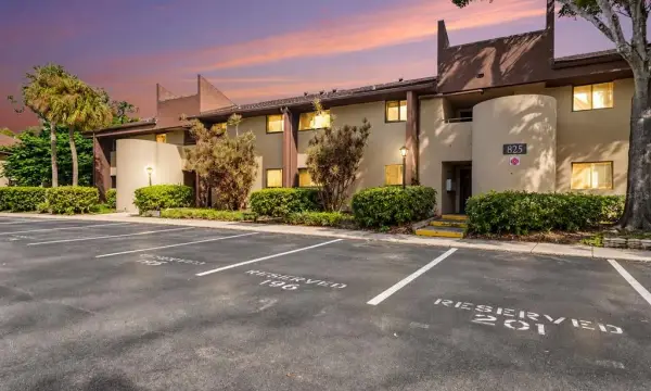 825 S Village Drive N, Unit 102, St Petersburg, FL, 33716