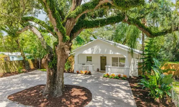 1506 E North Bay Street, Tampa, FL, 33610
