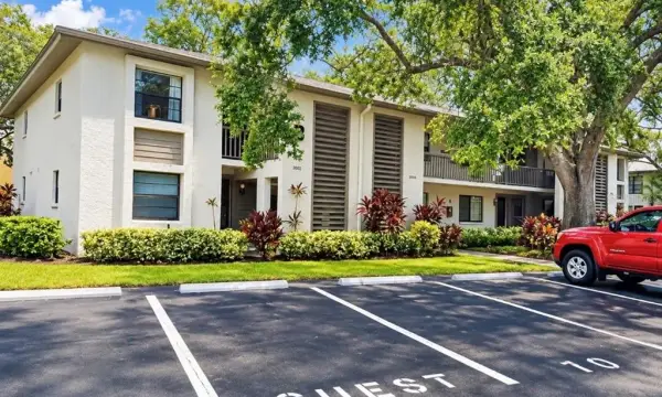3032 Eastland Boulevard, Unit B202, Clearwater, FL, 33761