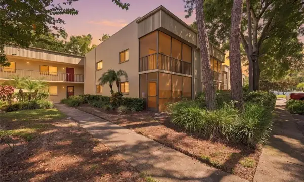 3300 Fox Chase Circle N, Unit 224, Palm Harbor, FL, 34683