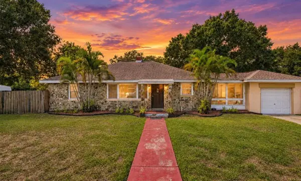 1525 56th Street S, Gulfport, FL, 33707