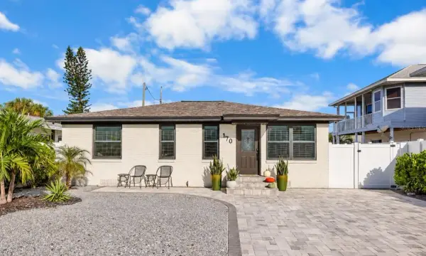 170 145th Avenue E, Madeira Beach, FL, 33708