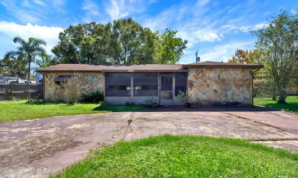 1426 62nd Avenue N, St Petersburg, FL, 33702