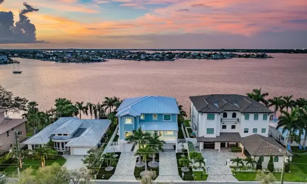 7 Paradise Lane, Treasure Island, FL, 33706