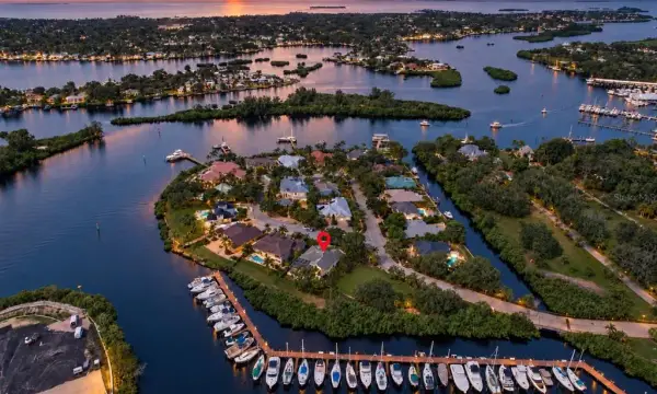 1161 Marina Drive, Tarpon Springs, FL, 34689
