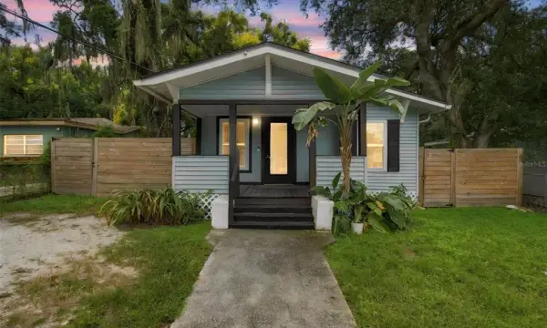 1611 E Genesee Street, Tampa, FL, 33610