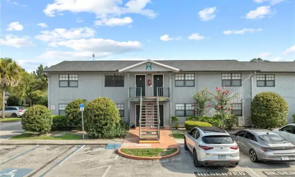 205 Poinsettia Pine Court, Unit 201, Tampa, FL, 33612