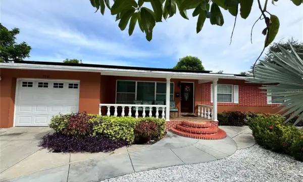 401 46th Avenue S, St Petersburg, FL, 33705