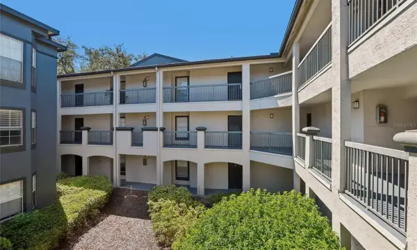 13110 Arbor Isle Drive, Unit 201, Temple Terrace, FL, 33637