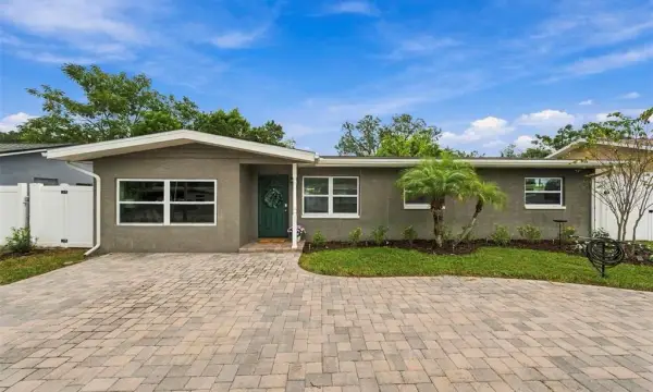 620 Palm Place, Safety Harbor, FL, 34695