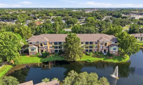 10209 Courtney Palms Boulevard, Unit 301, Tampa, FL, 33619