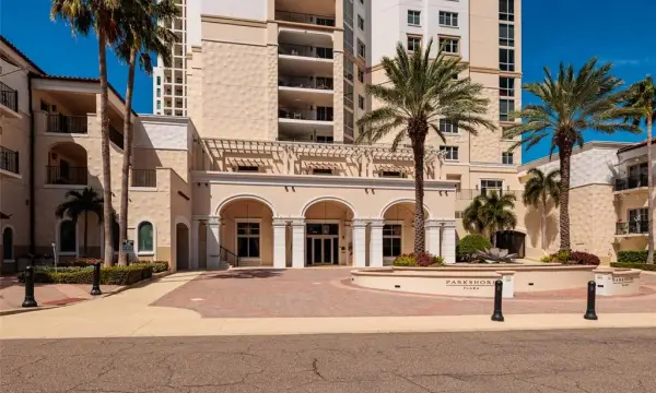 300 Beach Drive NE, Unit 1804, St Petersburg, FL, 33701