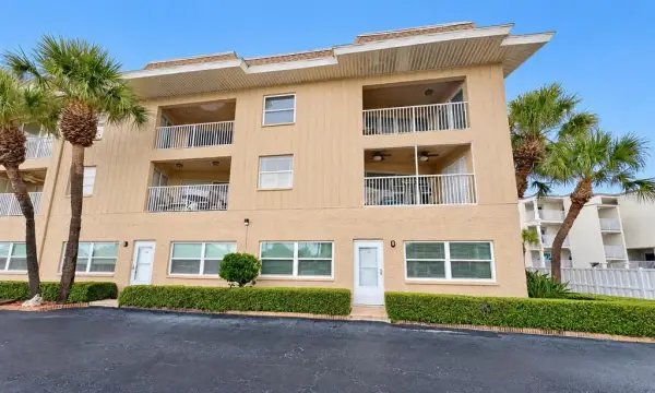 3100 Gulf Boulevard, Unit 314, Belleair Beach, FL, 33786