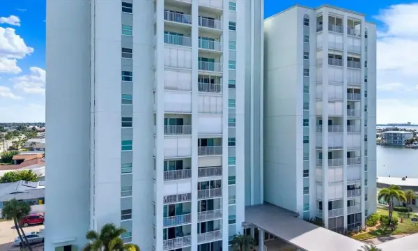 420 64th Avenue, Unit 507, St Pete Beach, FL, 33706