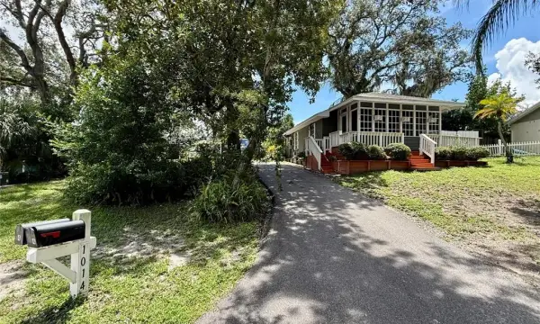 1014 W Mohawk Avenue, Tampa, FL, 33603