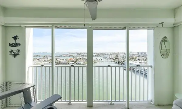 400 64th Avenue, Unit 1204, St Pete Beach, FL, 33706