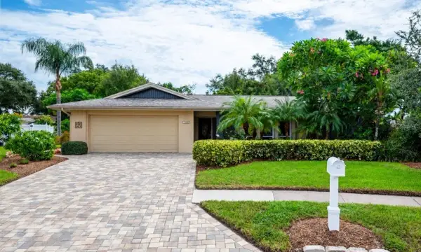 13906 105th Avenue, Largo, FL, 33774