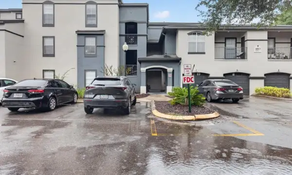 8513 Island Breeze Lane, Unit 207, Temple Terrace, FL, 33637