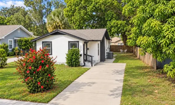 1843 Quincy Street S, St Petersburg, FL, 33711