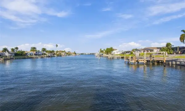 11975 7th Street E, Treasure Island, FL, 33706