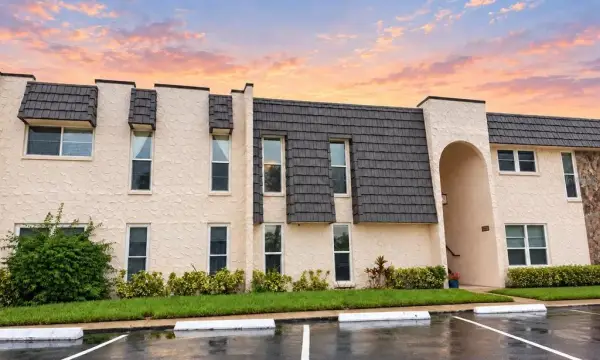 211 Fernwood Circle, Unit 211, Seminole, FL, 33777