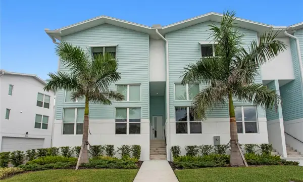 3870 Pompano Drive SE, St Petersburg, FL, 33701