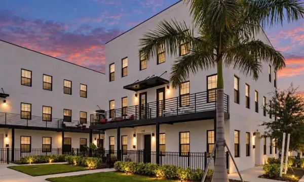 2742 5th Avenue S, St Petersburg, FL, 33712