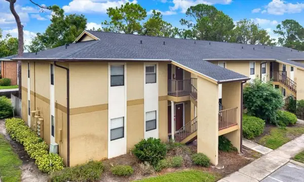 10199 Sailwinds Boulevard S, Unit 202, Largo, FL, 33773