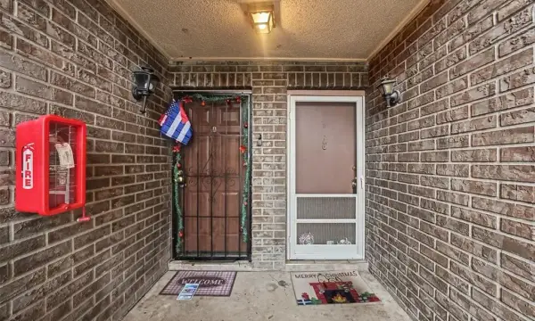 305 E Wellington Court, Unit 64, Tampa, FL, 33604