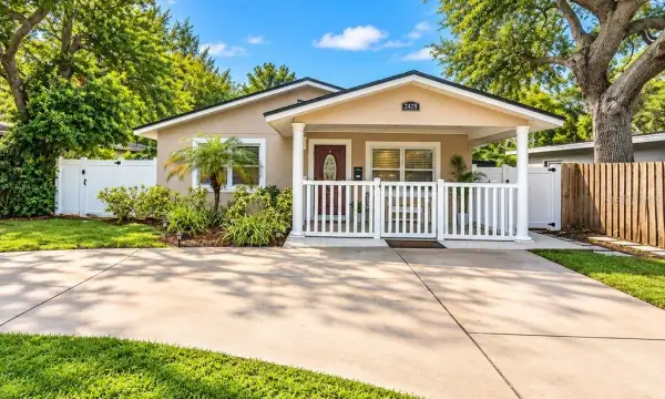 2429 Park Street N, St Petersburg, FL, 33710