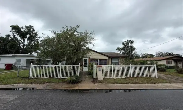 1104 E Warren Street, Plant City, FL, 33563