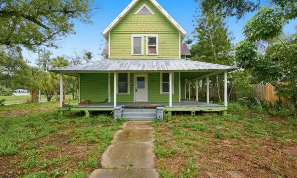 226 N Grosse Avenue, Tarpon Springs, FL, 34689