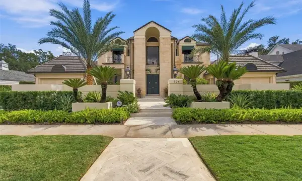 924 S Golf View Street, Tampa, FL, 33629