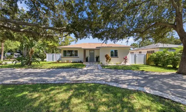 1900 60th Street S, Gulfport, FL, 33707