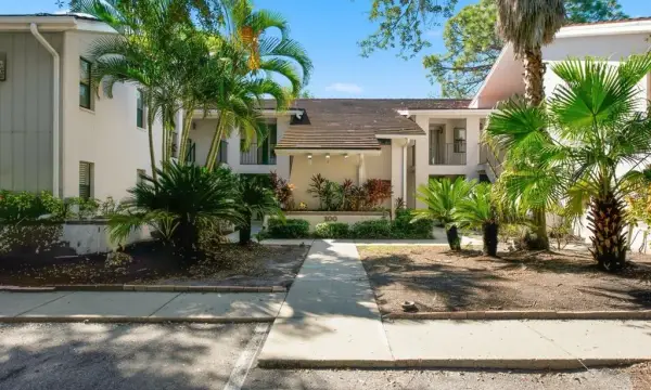 300 S Florida Avenue, Unit 100l, Tarpon Springs, FL, 34689