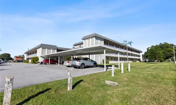 5725 12th Avenue N, Unit 301d, St Petersburg, FL, 33710