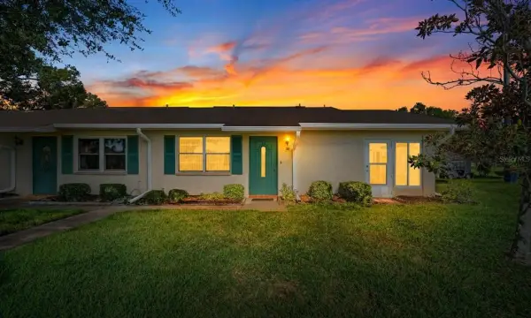 1906 Canterbury Lane, Unit 32, Sun City Center, FL, 33573