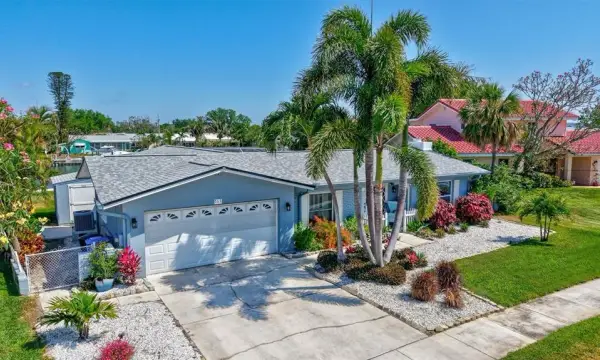 563 Lewis Boulevard SE, St Petersburg, FL, 33705