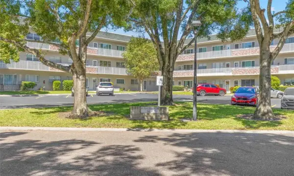 2426 Persian Drive, Unit 52, Clearwater, FL, 33763