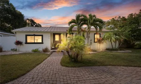 214 39th Avenue NE, St Petersburg, FL, 33703