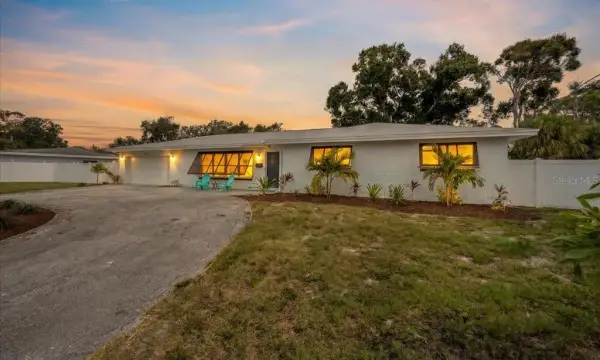 213 Park Street N, St Petersburg, FL, 33710