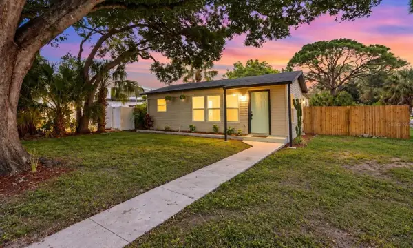 6948 Dartmouth Avenue N, St Petersburg, FL, 33710