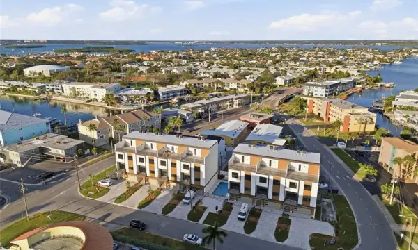 11605 1st Street E, Unit B3, Treasure Island, FL, 33706