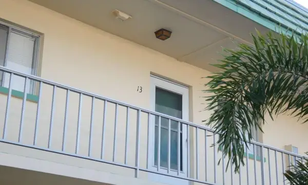 2001 Greenbriar Boulevard, Unit 13, Clearwater, FL, 33763